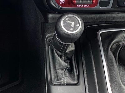 2025 Jeep Wrangler 4-Door Willys 4x4