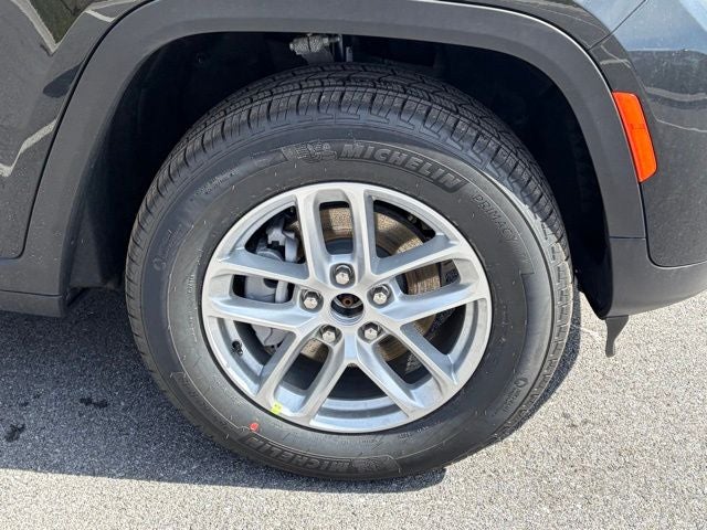 2026 Jeep Grand Cherokee GRAND CHEROKEE LAREDO X 4X4