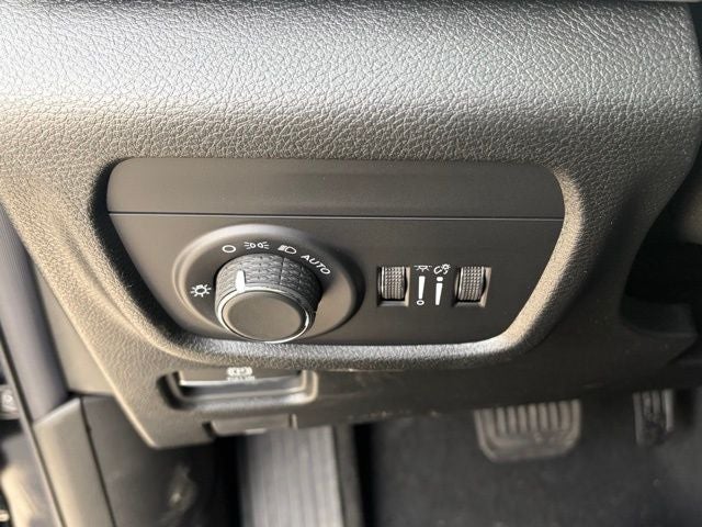 2026 Jeep Grand Cherokee GRAND CHEROKEE LAREDO X 4X4