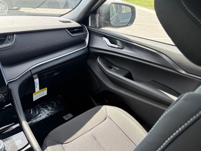 2026 Jeep Grand Cherokee GRAND CHEROKEE LAREDO X 4X4