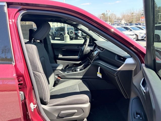 2026 Jeep Grand Cherokee GRAND CHEROKEE LAREDO X 4X4