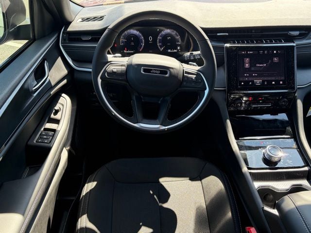 2026 Jeep Grand Cherokee GRAND CHEROKEE LAREDO X 4X4