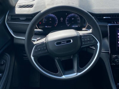 2025 Jeep Grand Cherokee GRAND CHEROKEE LAREDO X 4X4