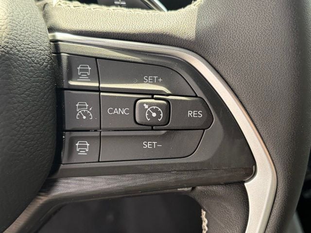 2026 Jeep Grand Cherokee GRAND CHEROKEE LAREDO X 4X4