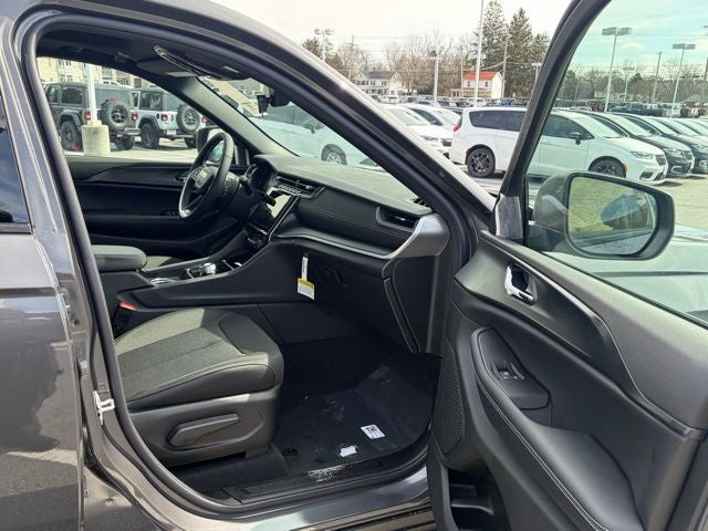 2026 Jeep Grand Cherokee GRAND CHEROKEE LAREDO X 4X4