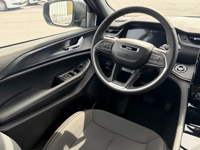 2026 Jeep Grand Cherokee GRAND CHEROKEE LAREDO X 4X4