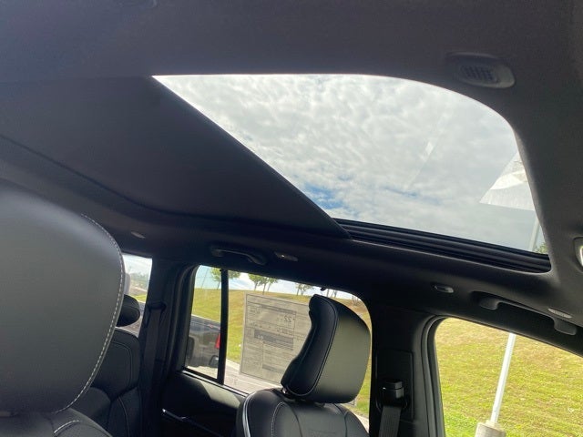 2025 Jeep Grand Cherokee GRAND CHEROKEE OVERLAND 4X4