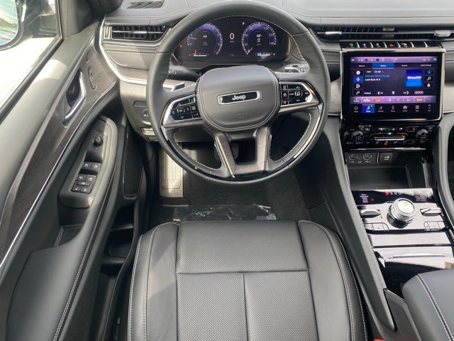 2025 Jeep Grand Cherokee GRAND CHEROKEE OVERLAND 4X4