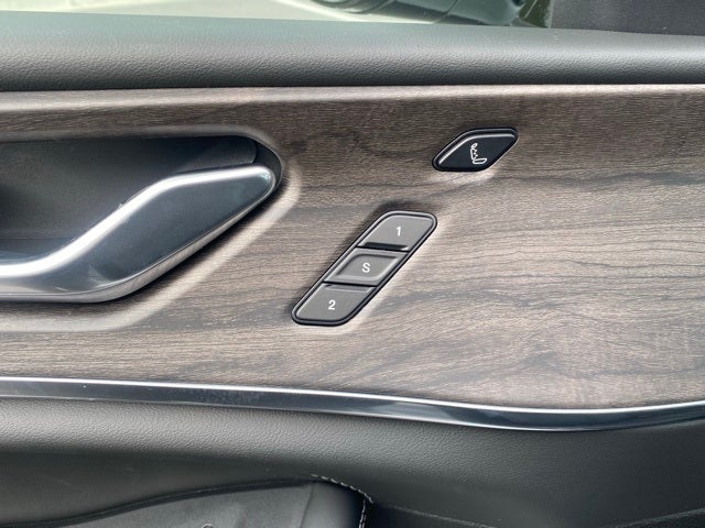 2025 Jeep Grand Cherokee GRAND CHEROKEE OVERLAND 4X4