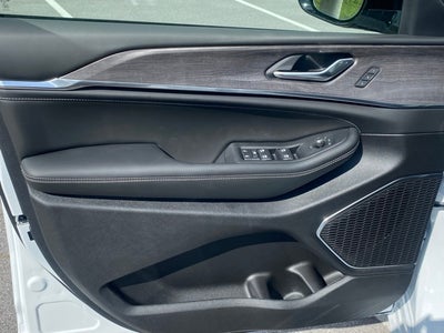 2025 Jeep Grand Cherokee GRAND CHEROKEE OVERLAND 4X4