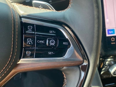 2025 Jeep Grand Cherokee GRAND CHEROKEE SUMMIT 4X4