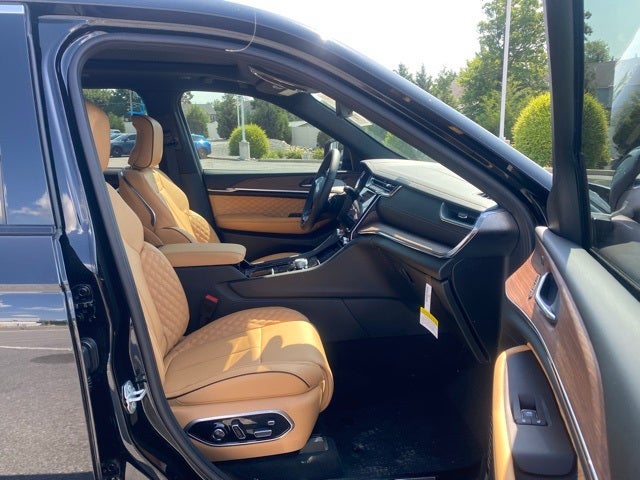 2025 Jeep Grand Cherokee GRAND CHEROKEE SUMMIT 4X4