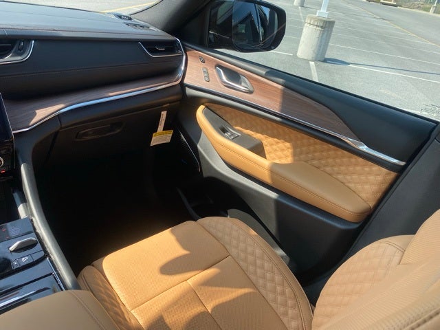 2025 Jeep Grand Cherokee GRAND CHEROKEE SUMMIT 4X4