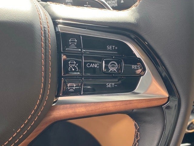 2025 Jeep Grand Cherokee GRAND CHEROKEE SUMMIT RESERVE 4X4