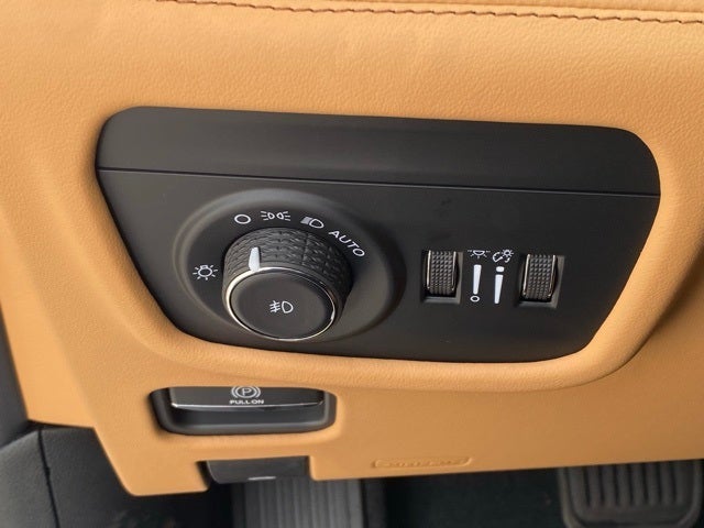 2025 Jeep Grand Cherokee GRAND CHEROKEE SUMMIT RESERVE 4X4