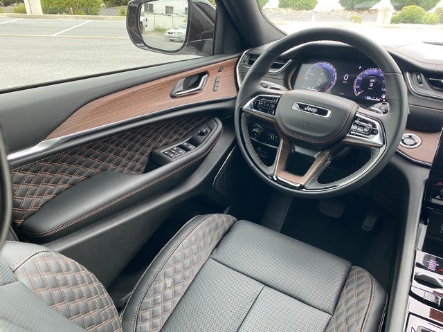 2025 Jeep Grand Cherokee GRAND CHEROKEE SUMMIT 4X4