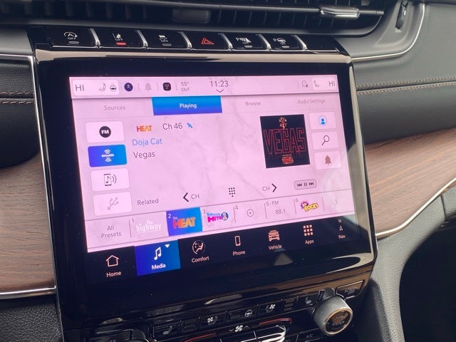 2025 Jeep Grand Cherokee GRAND CHEROKEE SUMMIT 4X4