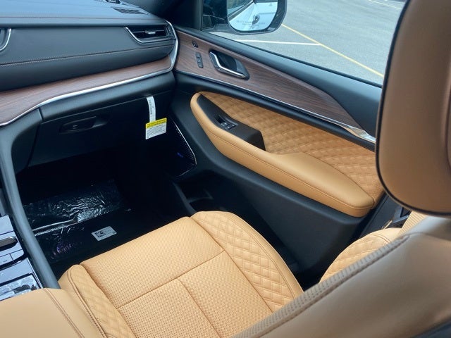 2025 Jeep Grand Cherokee GRAND CHEROKEE SUMMIT 4X4