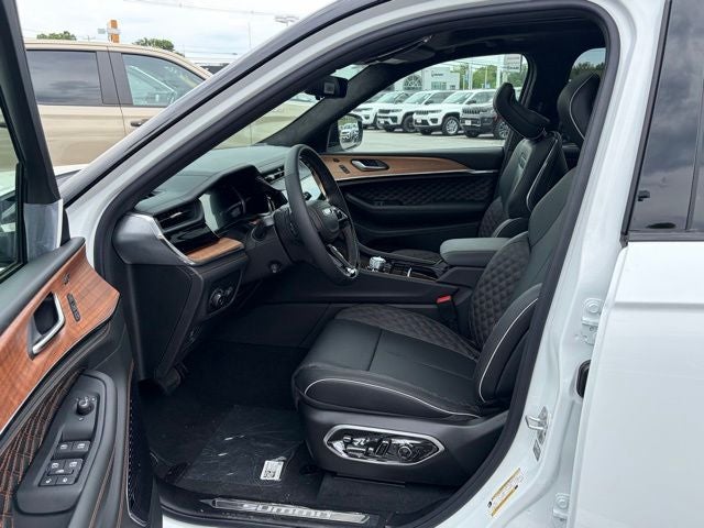 2026 Jeep Grand Cherokee GRAND CHEROKEE SUMMIT 4X4
