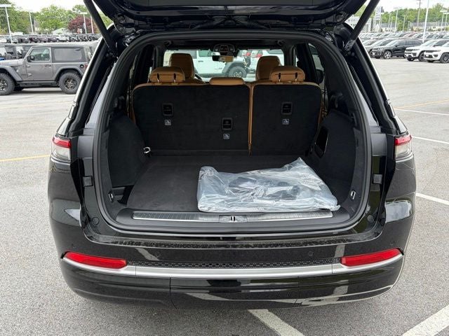 2026 Jeep Grand Cherokee GRAND CHEROKEE SUMMIT 4X4
