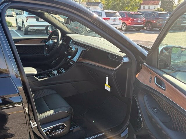 2027 Jeep Grand Cherokee GRAND CHEROKEE SUMMIT 4X4