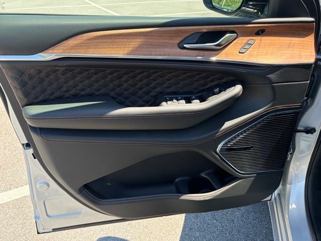 2026 Jeep Grand Cherokee GRAND CHEROKEE SUMMIT 4X4