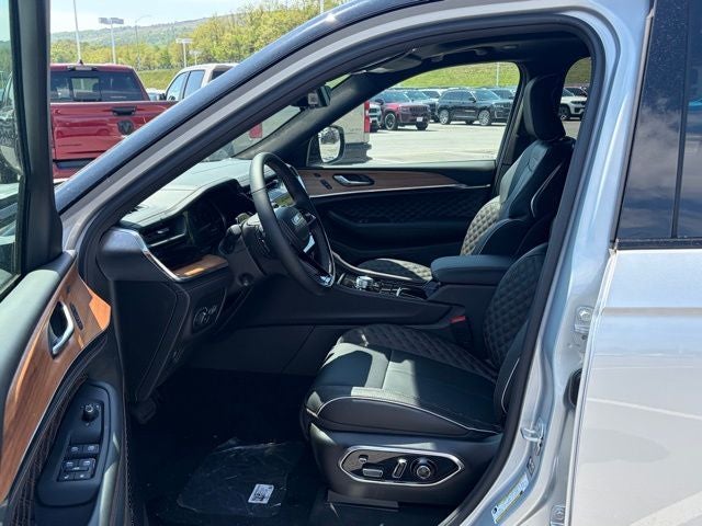 2026 Jeep Grand Cherokee GRAND CHEROKEE SUMMIT 4X4