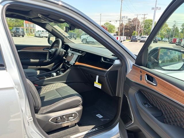 2026 Jeep Grand Cherokee GRAND CHEROKEE SUMMIT 4X4