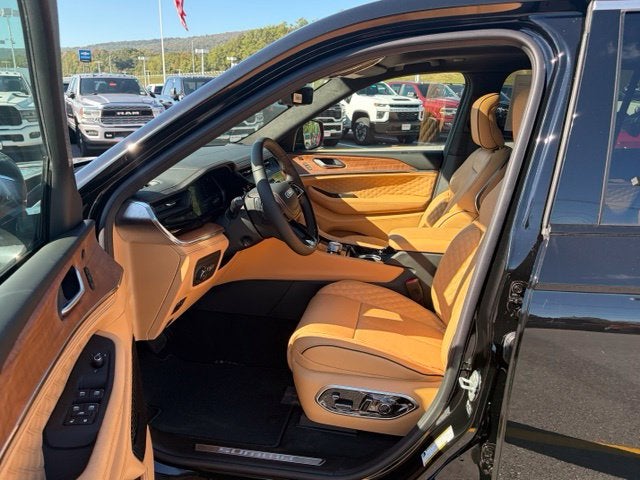 2027 Jeep Grand Cherokee GRAND CHEROKEE SUMMIT 4X4