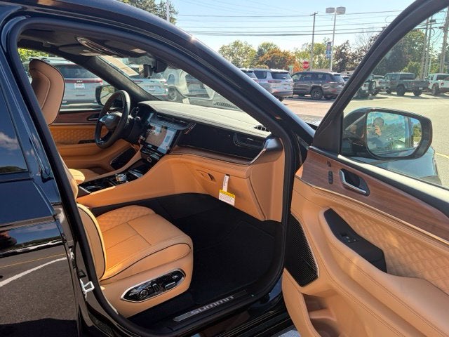 2027 Jeep Grand Cherokee GRAND CHEROKEE SUMMIT 4X4