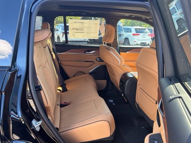 2027 Jeep Grand Cherokee GRAND CHEROKEE SUMMIT 4X4