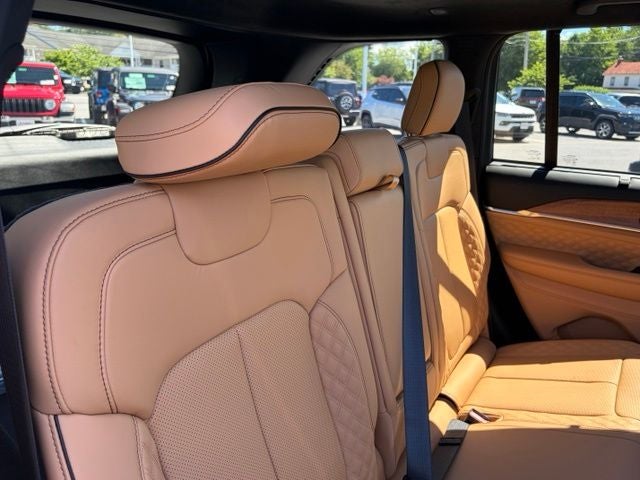2026 Jeep Grand Cherokee GRAND CHEROKEE SUMMIT 4X4