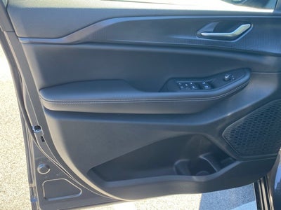 2025 Jeep Grand Cherokee GRAND CHEROKEE L LAREDO X 4X4