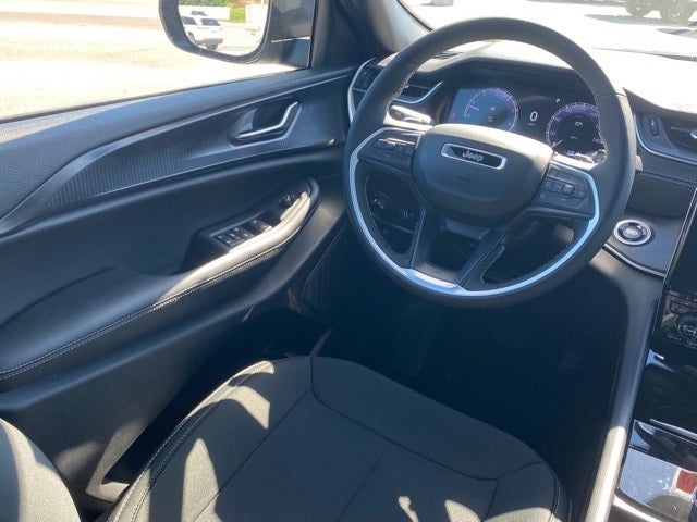 2025 Jeep Grand Cherokee GRAND CHEROKEE L LAREDO X 4X4