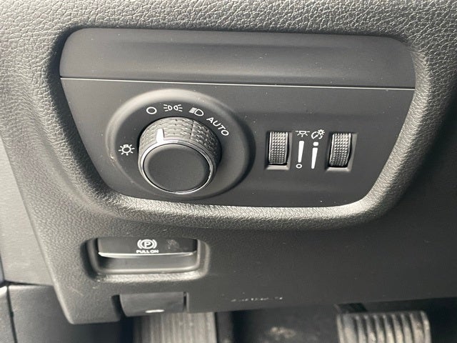 2025 Jeep Grand Cherokee GRAND CHEROKEE L LAREDO X 4X4