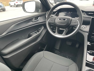 2025 Jeep Grand Cherokee GRAND CHEROKEE L LAREDO X 4X4