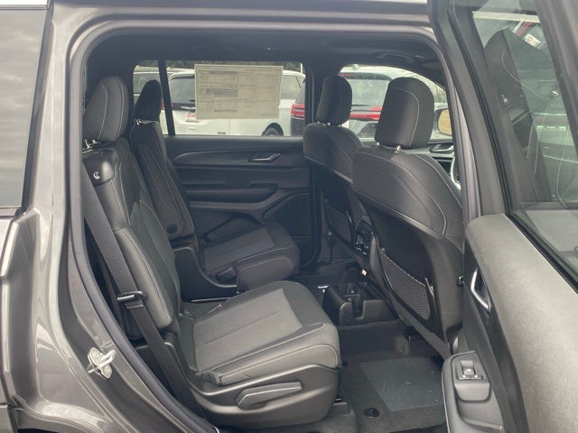 2025 Jeep Grand Cherokee GRAND CHEROKEE L LAREDO X 4X4