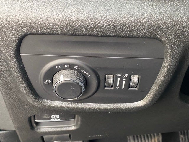 2025 Jeep Grand Cherokee GRAND CHEROKEE L LAREDO X 4X4