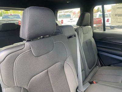 2025 Jeep Grand Cherokee GRAND CHEROKEE L LAREDO 4X4