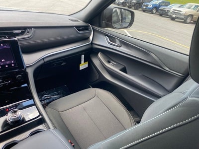 2025 Jeep Grand Cherokee GRAND CHEROKEE L LAREDO 4X4