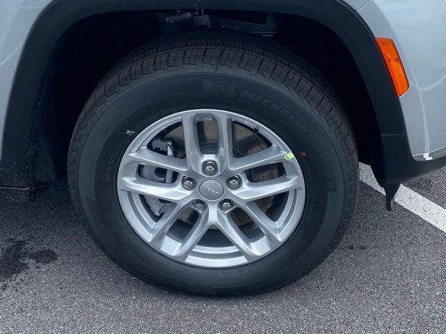 2025 Jeep Grand Cherokee GRAND CHEROKEE L LAREDO X 4X4