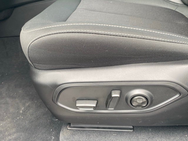 2025 Jeep Grand Cherokee GRAND CHEROKEE L LAREDO X 4X4