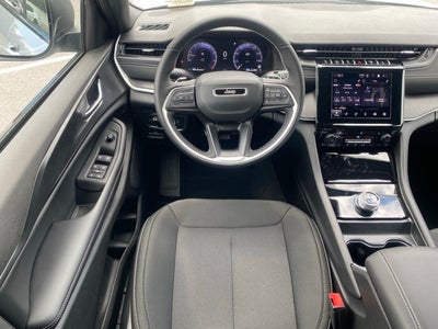 2025 Jeep Grand Cherokee GRAND CHEROKEE L LAREDO X 4X4