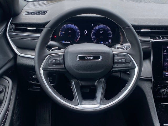 2025 Jeep Grand Cherokee GRAND CHEROKEE L LAREDO X 4X4