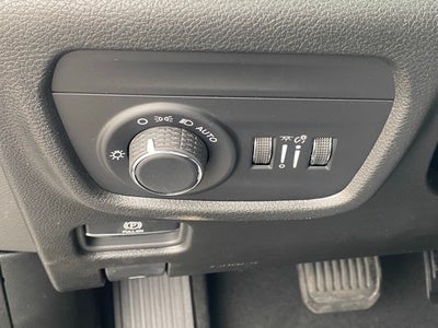 2025 Jeep Grand Cherokee GRAND CHEROKEE L LAREDO X 4X4