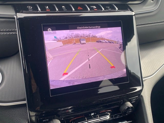 2025 Jeep Grand Cherokee GRAND CHEROKEE L LAREDO X 4X4