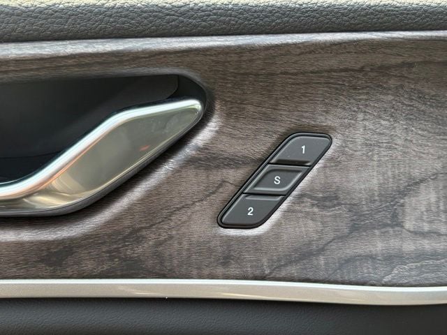 2026 Jeep Grand Cherokee GRAND CHEROKEE L LIMITED RESERVE 4X4