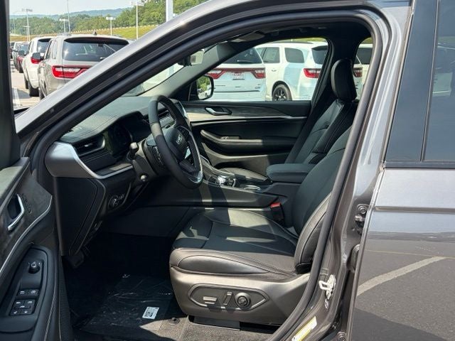 2026 Jeep Grand Cherokee GRAND CHEROKEE L LIMITED RESERVE 4X4