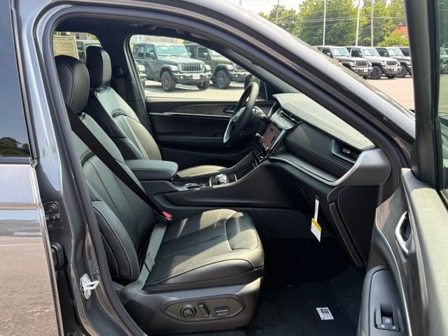 2026 Jeep Grand Cherokee GRAND CHEROKEE L LIMITED RESERVE 4X4