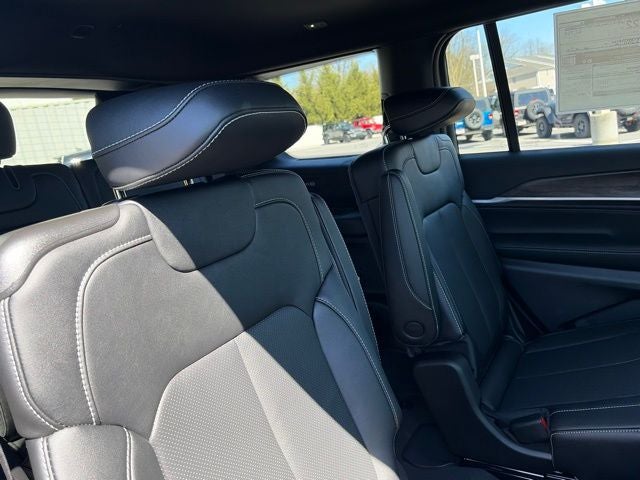 2026 Jeep Grand Cherokee GRAND CHEROKEE L LIMITED RESERVE 4X4